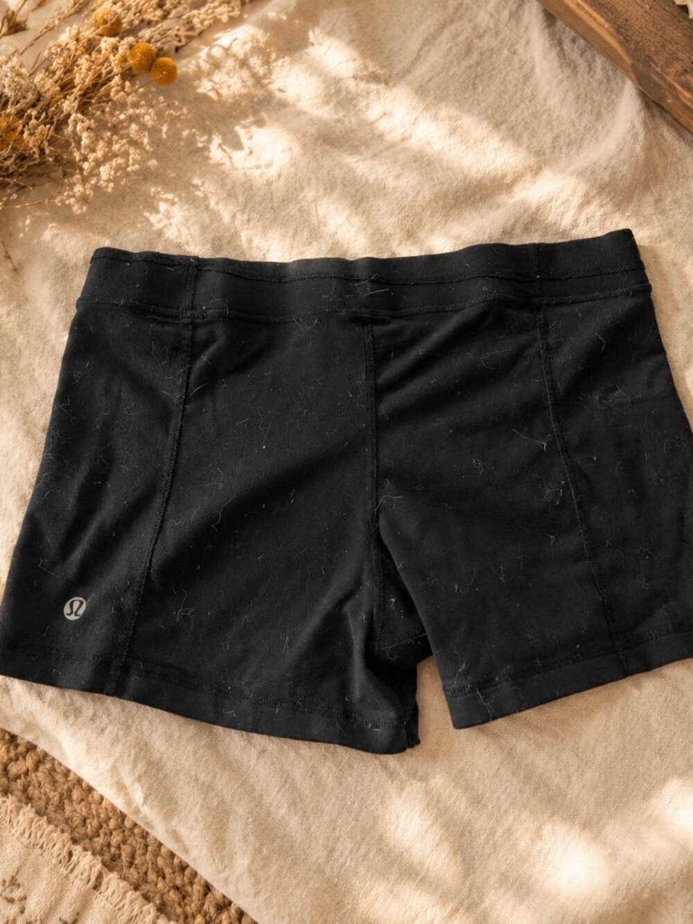 Lululemon Shorts — Size Medium